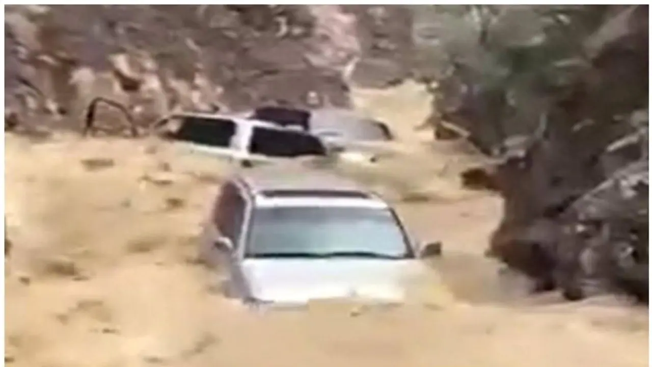 യുഎഇയിലെ മഴക്കെടുതി; വാഹന ഇന്‍ഷുറന്‍സിന് പൊലീസ് സര്‍ട്ടിഫിക്കറ്റ് ലഭിക്കുന്നതെങ്ങനെ? വിശദ വിവരങ്ങള്‍