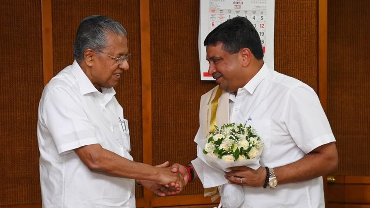 കെ ഫോണിന് സമാനമായി തമിഴ്നാട് ഫൈബര്‍ ഒപ്റ്റിക്ക് നെറ്റ്വര്‍ക്ക് ഉണ്ടാക്കും, പഠിക്കാൻ മന്ത്രി പളനിവേൽ കേരളത്തിൽ