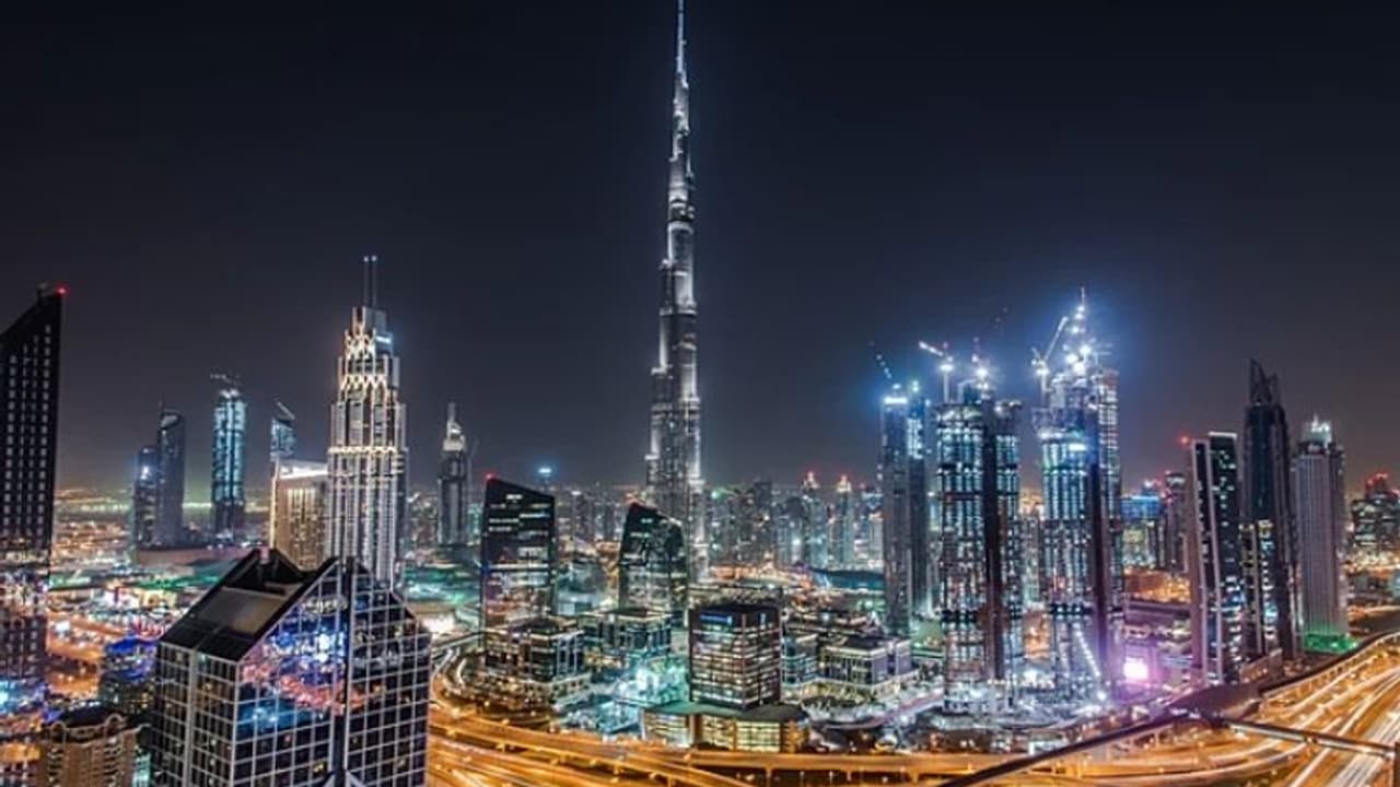 நின்றுபோன நிச்சயதார்த்தம்.. மனமுடைந்து துபாய் சென்ற இந்திய இளைஞன் தேடிச்சென்ற பெற்றோர் மனதில் விழுந்த இடி! நின்றுபோன நிச்சயதார்த்தம்.. மனமுடைந்து துபாய் சென்ற இந்திய இளைஞன் தேடிச்சென்ற பெற்றோர் மனதில் விழுந்த இடி!