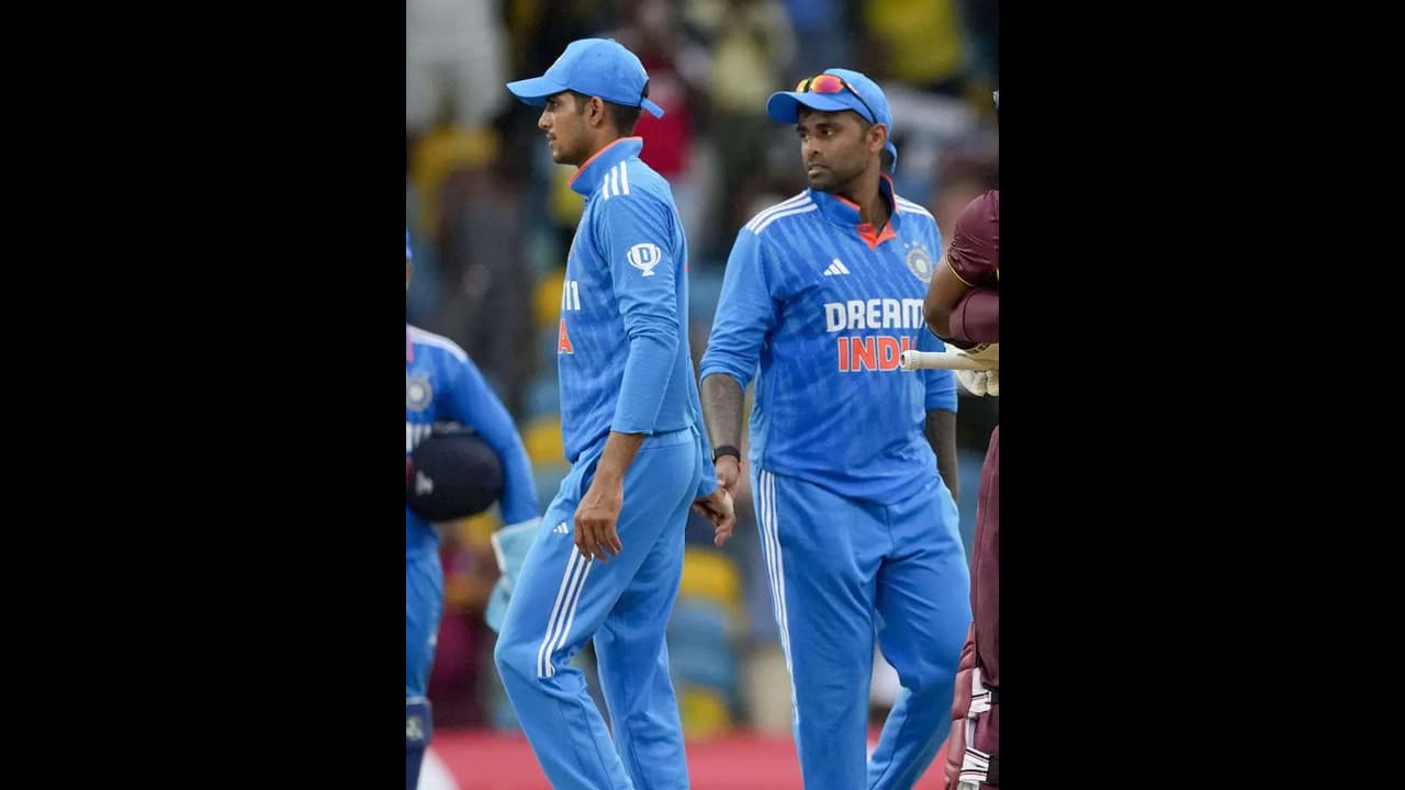  സൂര്യകുമാര്‍ യാദവ് പുറത്ത്; പകരം യുവതാരം; ലോകകപ്പ് ടീമിനെ തെര‍ഞ്ഞെടുത്ത് വസീം ജാഫർ