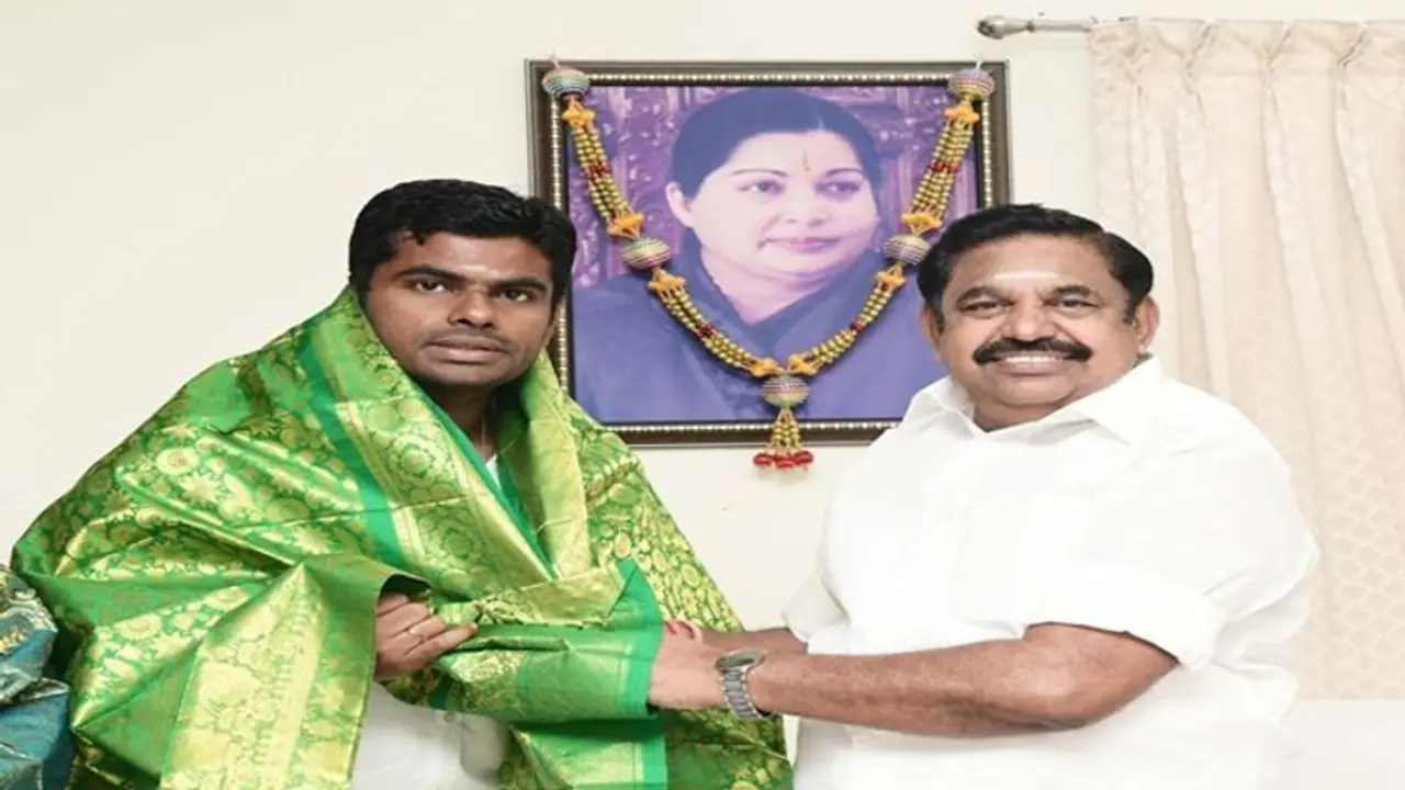 திமுகதான் காங்கிரஸின் கொத்தடிமை: இபிஎஸ்சுக்கு அண்ணாமலை சப்போர்ட்! திமுகதான் காங்கிரஸின் கொத்தடிமை: இபிஎஸ்சுக்கு அண்ணாமலை சப்போர்ட்!