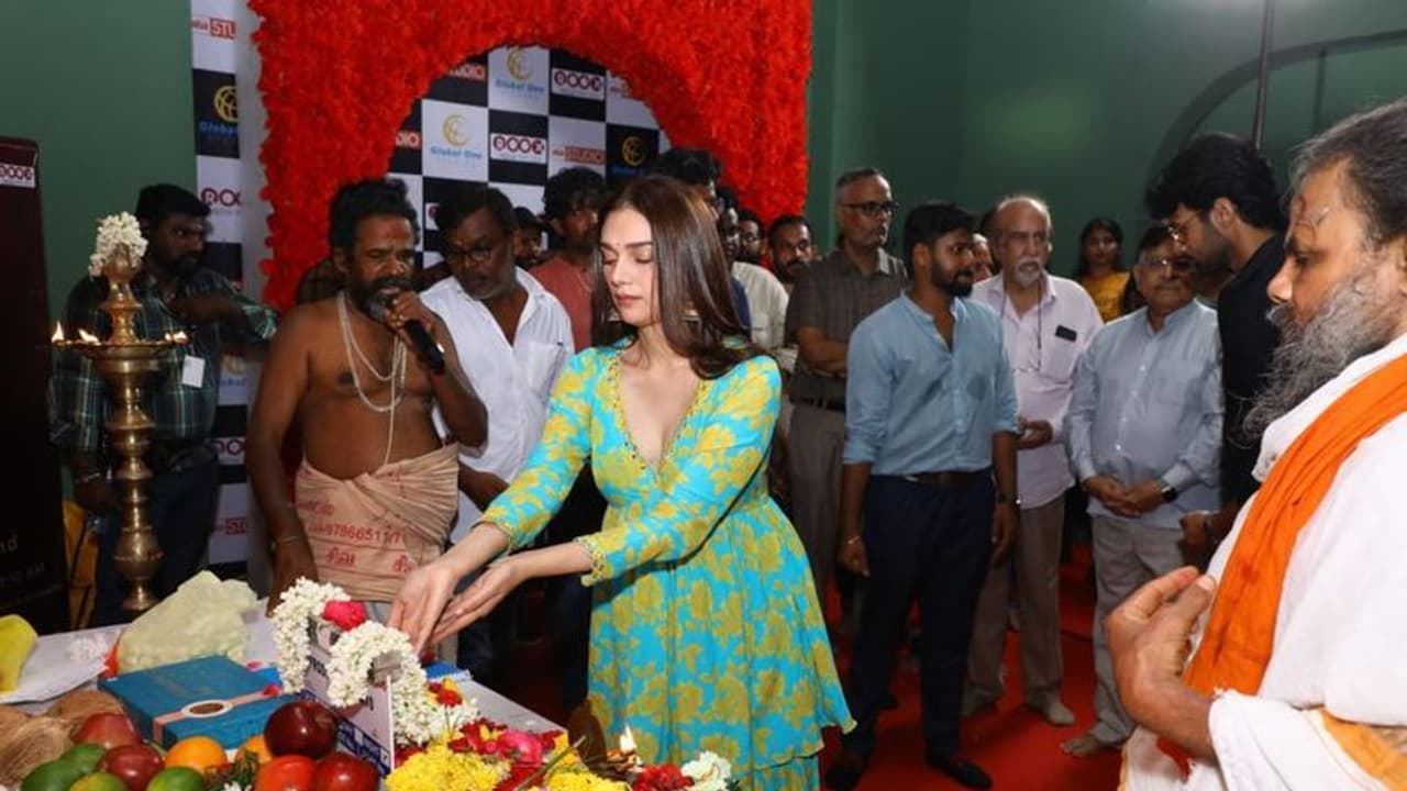 கமல் விக்ரம் பட இயக்குனர் ராஜேஷ் எம் செல்வாவின் அடுத்த படம் பூஜையுடன் துவங்கியது! கமல் விக்ரம் பட இயக்குனர் ராஜேஷ் எம் செல்வாவின் அடுத்த படம் பூஜையுடன் துவங்கியது!