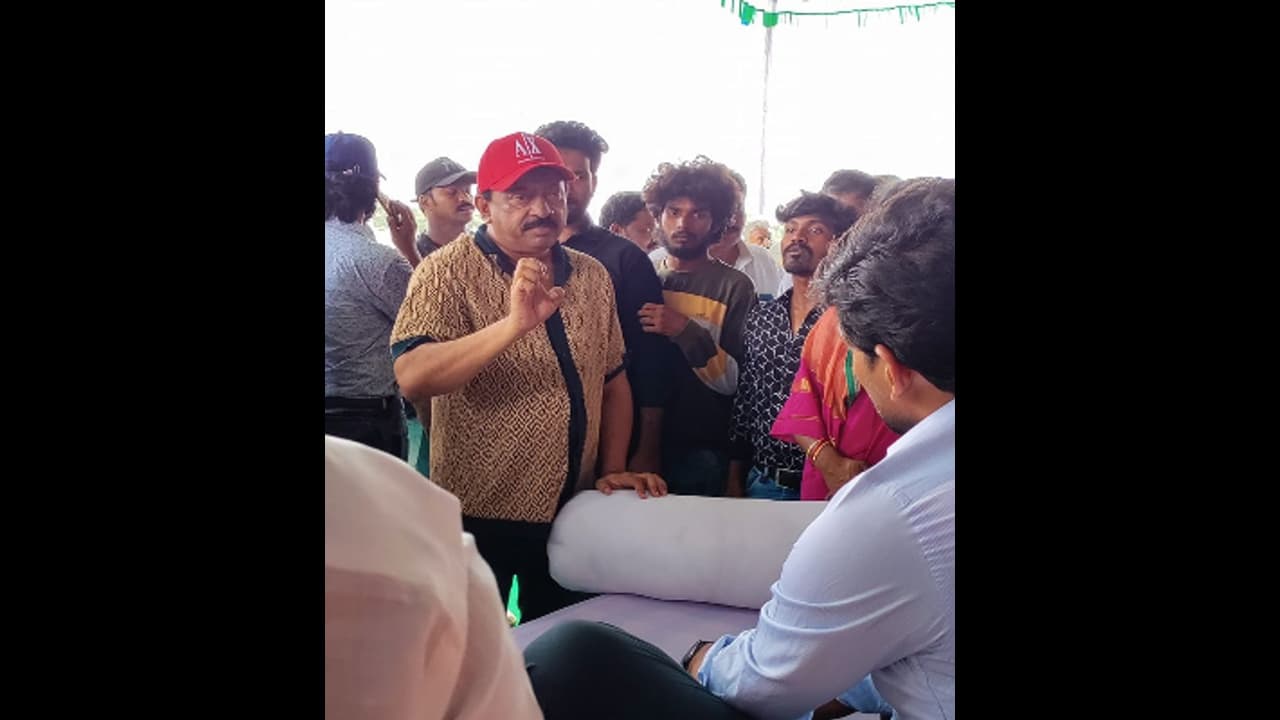 ఆర్జీవీకి సెన్సార్ బోర్డ్ షాక్.. ‘‘వ్యూహం’’కు సర్టిఫికెట్ ఇచ్చేది లేదన్న సీబీఎఫ్సీ ఆర్జీవీకి సెన్సార్ బోర్డ్ షాక్.. ‘‘వ్యూహం’’కు సర్టిఫికెట్ ఇచ్చేది లేదన్న సీబీఎఫ్సీ