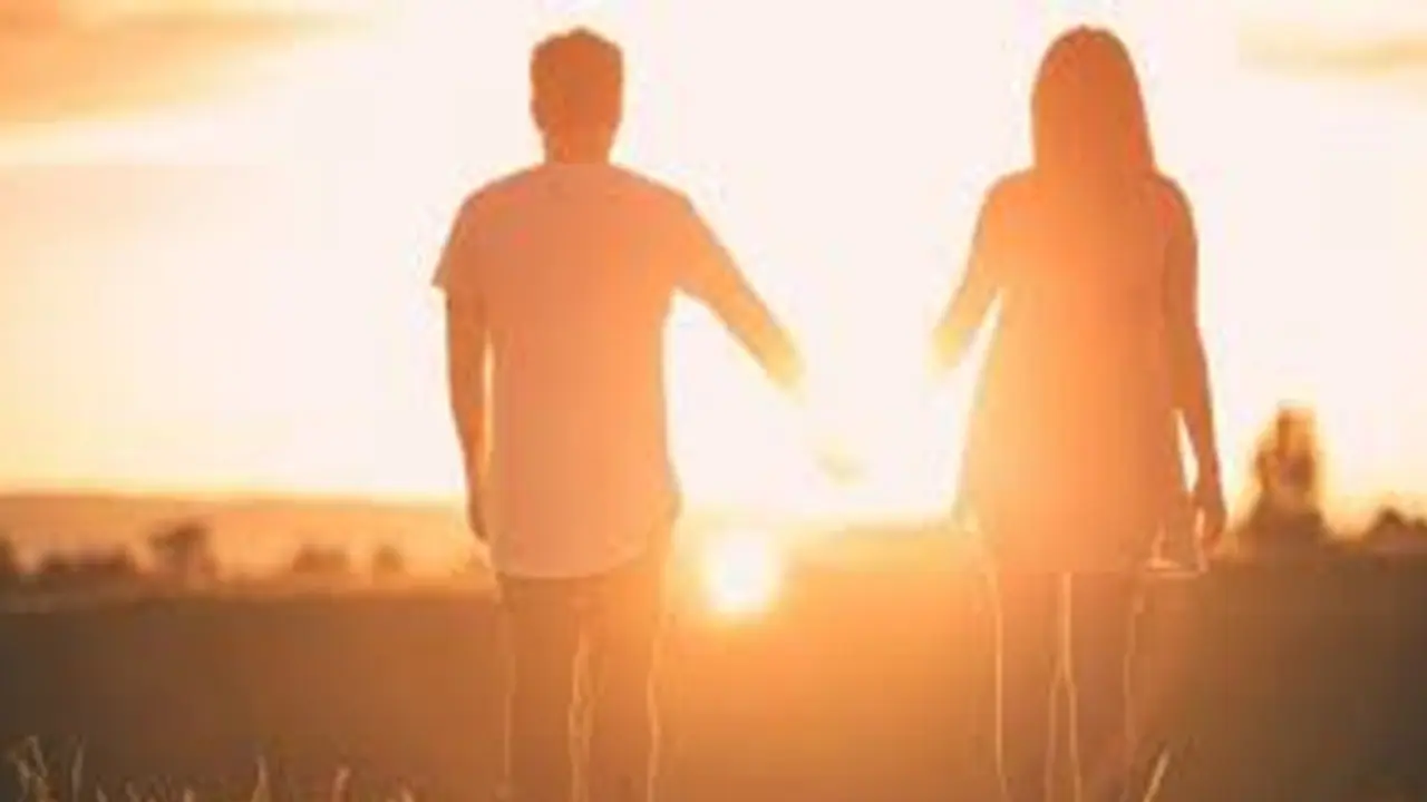 ಇಬ್ಬರು ಮಕ್ಕಳು ಪತಿಯನ್ನು ಬಿಟ್ಟು ಪ್ರಿಯಕರನಿಗಾಗಿ ಕುವೈಟ್ಗೆ ಹಾರಿದ ಮಹಿಳೆ, ಇಸ್ಲಾಂಗೆ ಮತಾಂತರ! ಇಬ್ಬರು ಮಕ್ಕಳು ಪತಿಯನ್ನು ಬಿಟ್ಟು ಪ್ರಿಯಕರನಿಗಾಗಿ ಕುವೈಟ್ಗೆ ಹಾರಿದ ಮಹಿಳೆ, ಇಸ್ಲಾಂಗೆ ಮತಾಂತರ!