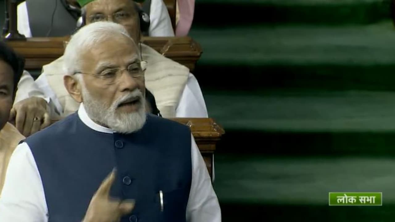 ആദ്യ ഒന്നര മണിക്കൂര്‍ മണിപ്പൂരിനെ കുറിച്ച് ഒരക്ഷരം മിണ്ടാതെ മോദി, പ്രതിപക്ഷം ഇറങ്ങിപ്പോയി 