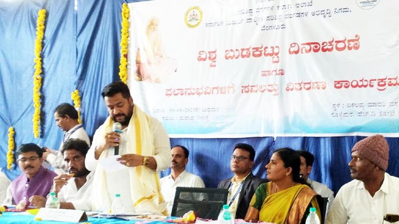 ಸಮಸ್ಯೆ ಬಗೆಹರಿಸಲು ಸರ್ಕಾರವೇ ನಿಮ್ಮ ಮುಂದೆ ಬರಲಿದೆ: ಸಚಿವ ನಾಗೇಂದ್ರ ಸಮಸ್ಯೆ ಬಗೆಹರಿಸಲು ಸರ್ಕಾರವೇ ನಿಮ್ಮ ಮುಂದೆ ಬರಲಿದೆ: ಸಚಿವ ನಾಗೇಂದ್ರ