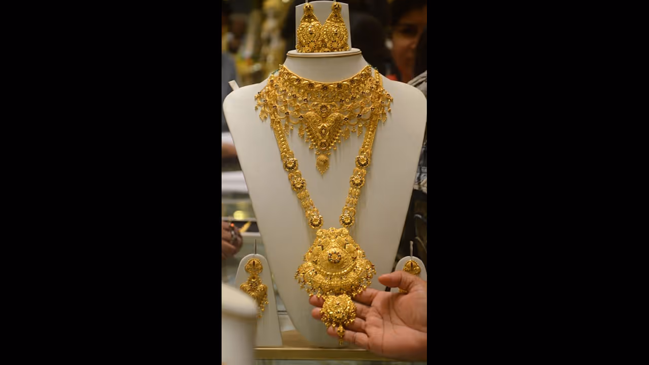 சிங்கப்பூரில் இருந்து இந்தியாவுக்கு எவ்வளவு தங்கம் கொண்டு வரலாம்?