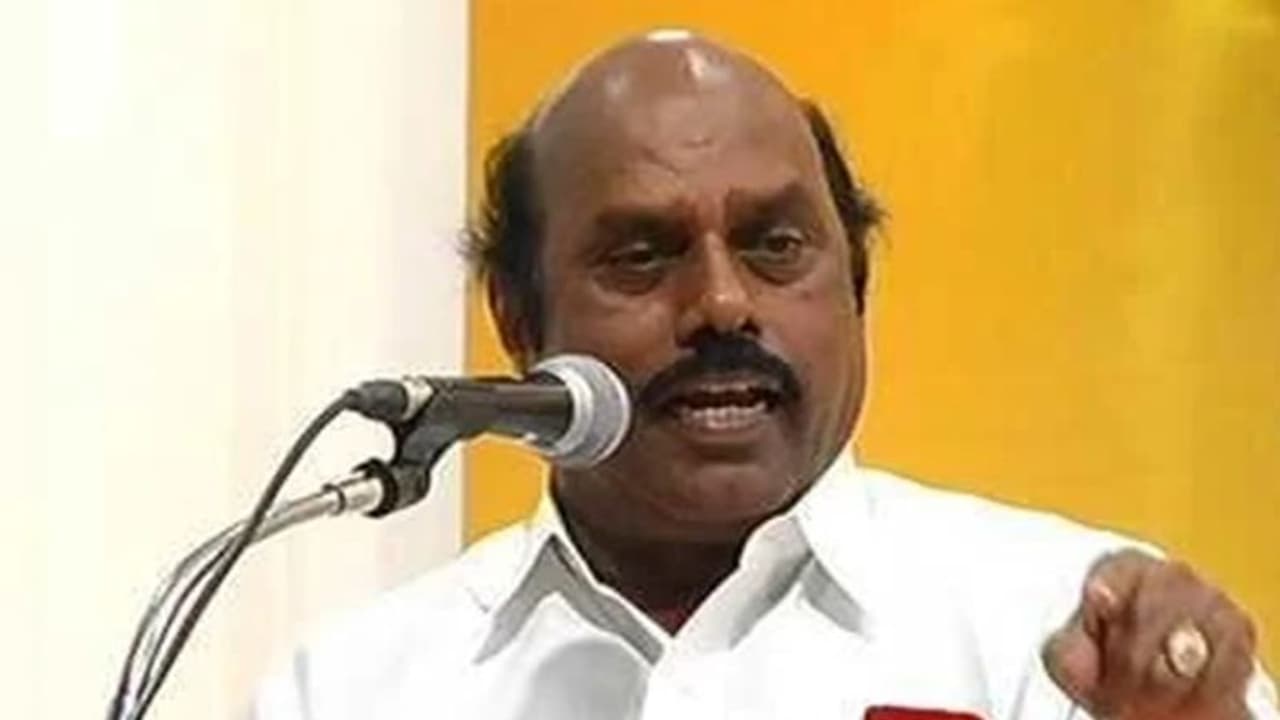 நான் பேசியதைத்தான் பிரதமரும், ஒன்றிய அமைச்சர்களும் திரித்து கூறுகிறார்கள் எ.வ.வேலு விளக்கம்! நான் பேசியதைத்தான் பிரதமரும், ஒன்றிய அமைச்சர்களும் திரித்து கூறுகிறார்கள் எ.வ.வேலு விளக்கம்!