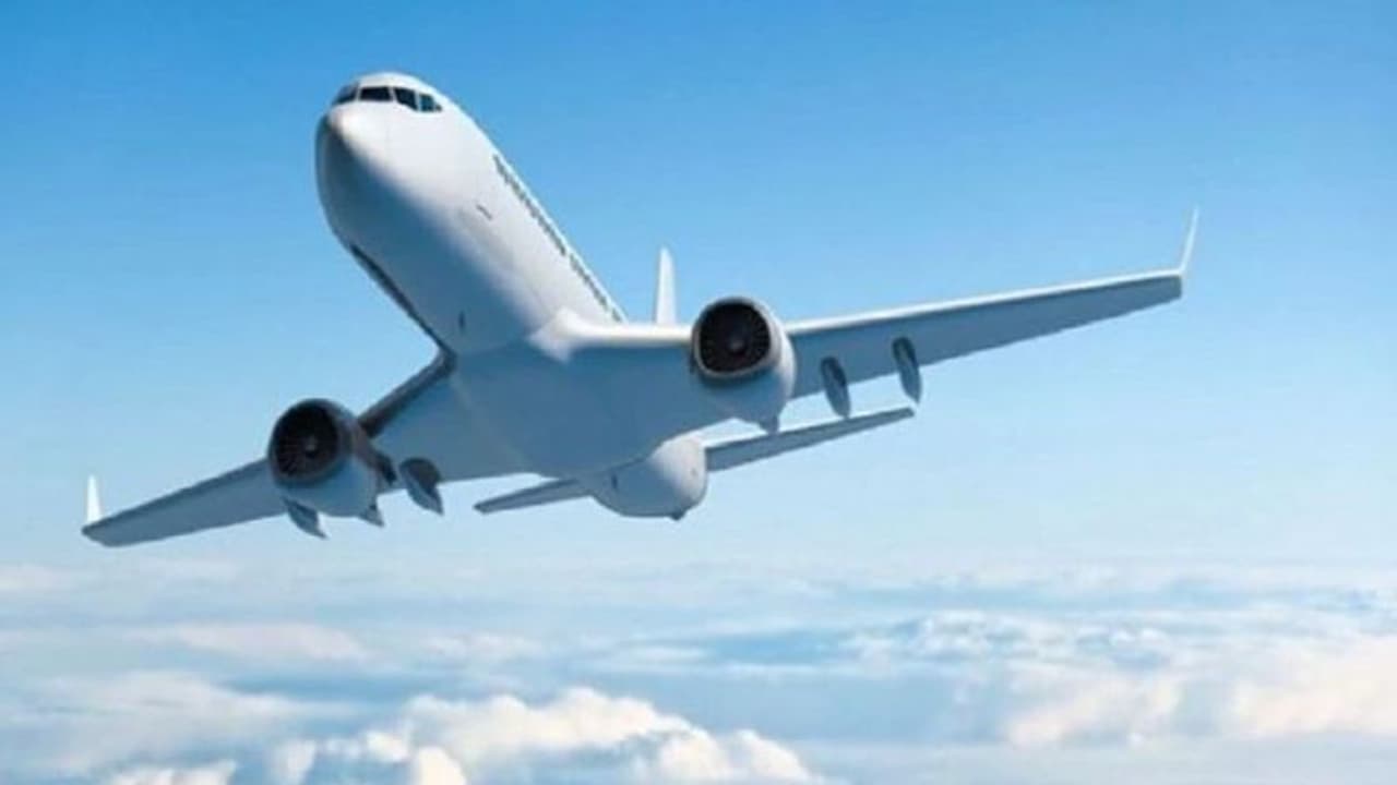 യാത്രക്കാരെ ചുറ്റിച്ചാൽ വിമാനകമ്പനി എയറിലാകും; പുതിയ നിയമങ്ങൾ തയ്യാർ യാത്രക്കാരെ ചുറ്റിച്ചാൽ വിമാനകമ്പനി എയറിലാകും; പുതിയ നിയമങ്ങൾ തയ്യാർ