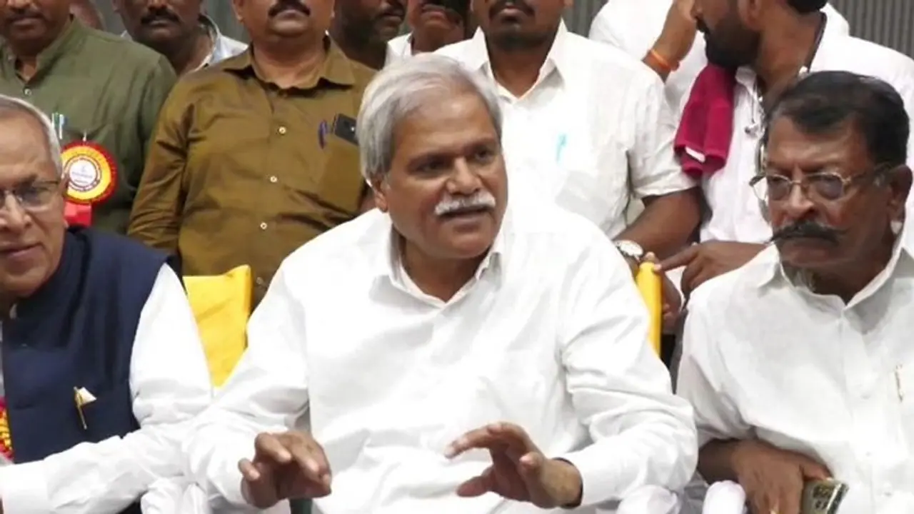 ಯಾದಗಿರಿ: ತಪ್ಪು ಮಾಹಿತಿ ನೀಡಿ ಪಡೆದರೆ ನಿವೇಶನ ರದ್ದು, ಸಚಿವ ದರ್ಶನಾಪೂರ ಯಾದಗಿರಿ: ತಪ್ಪು ಮಾಹಿತಿ ನೀಡಿ ಪಡೆದರೆ ನಿವೇಶನ ರದ್ದು, ಸಚಿವ ದರ್ಶನಾಪೂರ