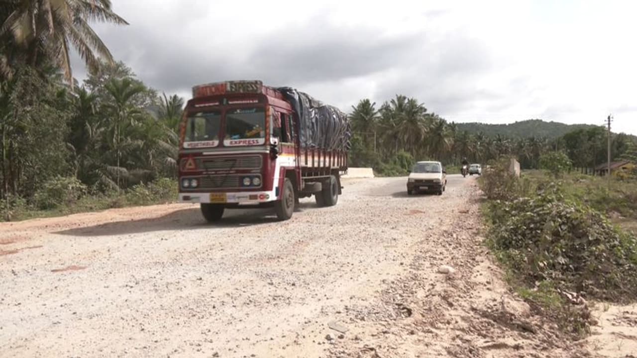 Chikkamagaluru: ವಾಹನ ಸವಾರರಿಗೆ ಕಂಟಕವಾದ ಕಡೂರು ಮಂಗಳೂರು ರಾಷ್ಟ್ರೀಯ ಹೆದ್ದಾರಿ!