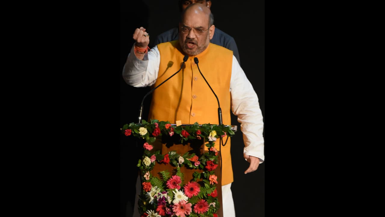 ವಿಪಕ್ಷಗಳ ಕೂಟ ಹಳೇ ಬಾಟಲಿ, ಹಳೇ ಮದ್ಯ ಇದ್ದಂತೆ: ಅಮಿತ್ ಶಾ ವ್ಯಂಗ್ಯ ವಿಪಕ್ಷಗಳ ಕೂಟ ಹಳೇ ಬಾಟಲಿ, ಹಳೇ ಮದ್ಯ ಇದ್ದಂತೆ: ಅಮಿತ್ ಶಾ ವ್ಯಂಗ್ಯ