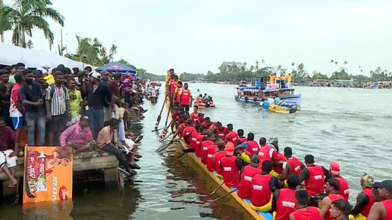 Kerala: Nehru Trophy Boat Race kicks off in Alappuzha's Punnamada Lake Kerala: Nehru Trophy Boat Race kicks off in Alappuzha's Punnamada Lake