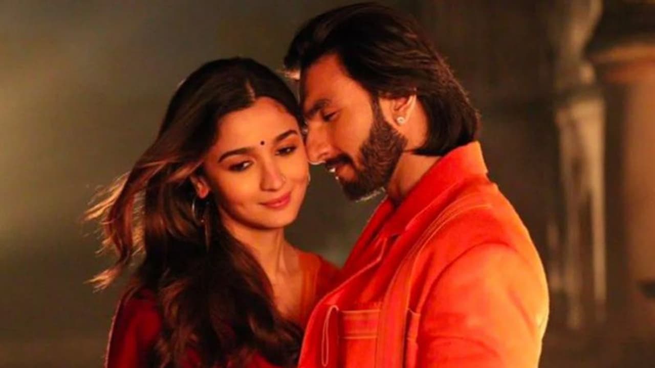 കുലുങ്ങാതെ രണ്വീര് ചിത്രം, 250 കോടി കടന്നു കുലുങ്ങാതെ രണ്വീര് ചിത്രം, 250 കോടി കടന്നു