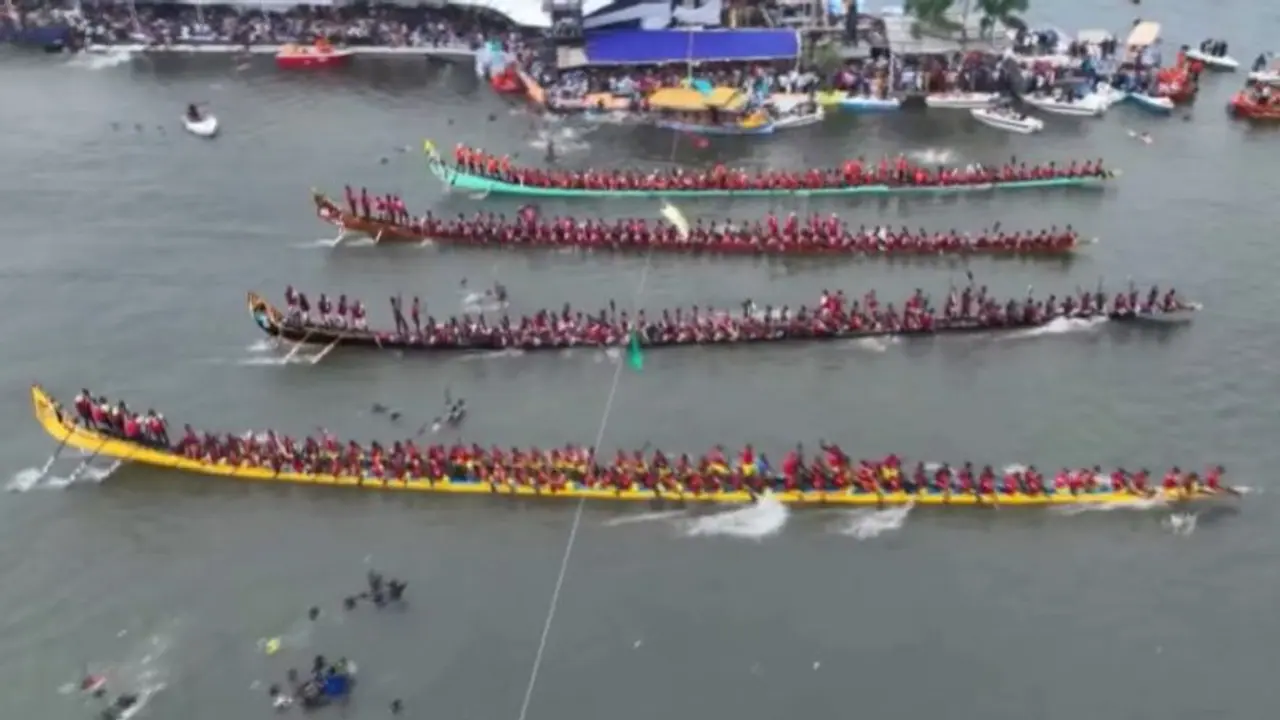 Kerala Boat Race: Veeyapuram Chundan clinches Nehru Trophy 2023 Kerala Boat Race: Veeyapuram Chundan clinches Nehru Trophy 2023