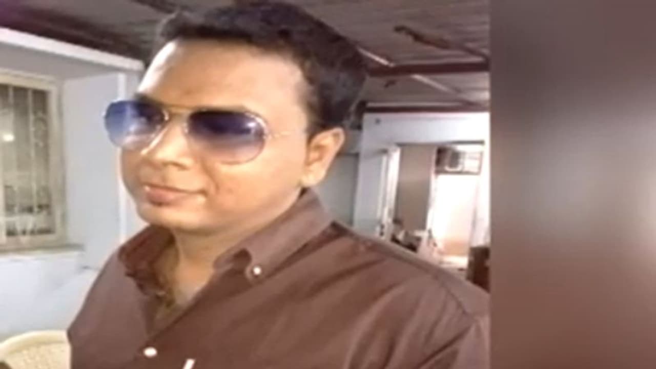 நடிகரின் அந்தரங்க உறுப்பில் இருந்து வெளியேறிய மாதவிடாய் மற்றும் விந்து! வெட்டி எடுத்தாச்சு.. கதறும் பிரபலம்! நடிகரின் அந்தரங்க உறுப்பில் இருந்து வெளியேறிய மாதவிடாய் மற்றும் விந்து! வெட்டி எடுத்தாச்சு.. கதறும் பிரபலம்!