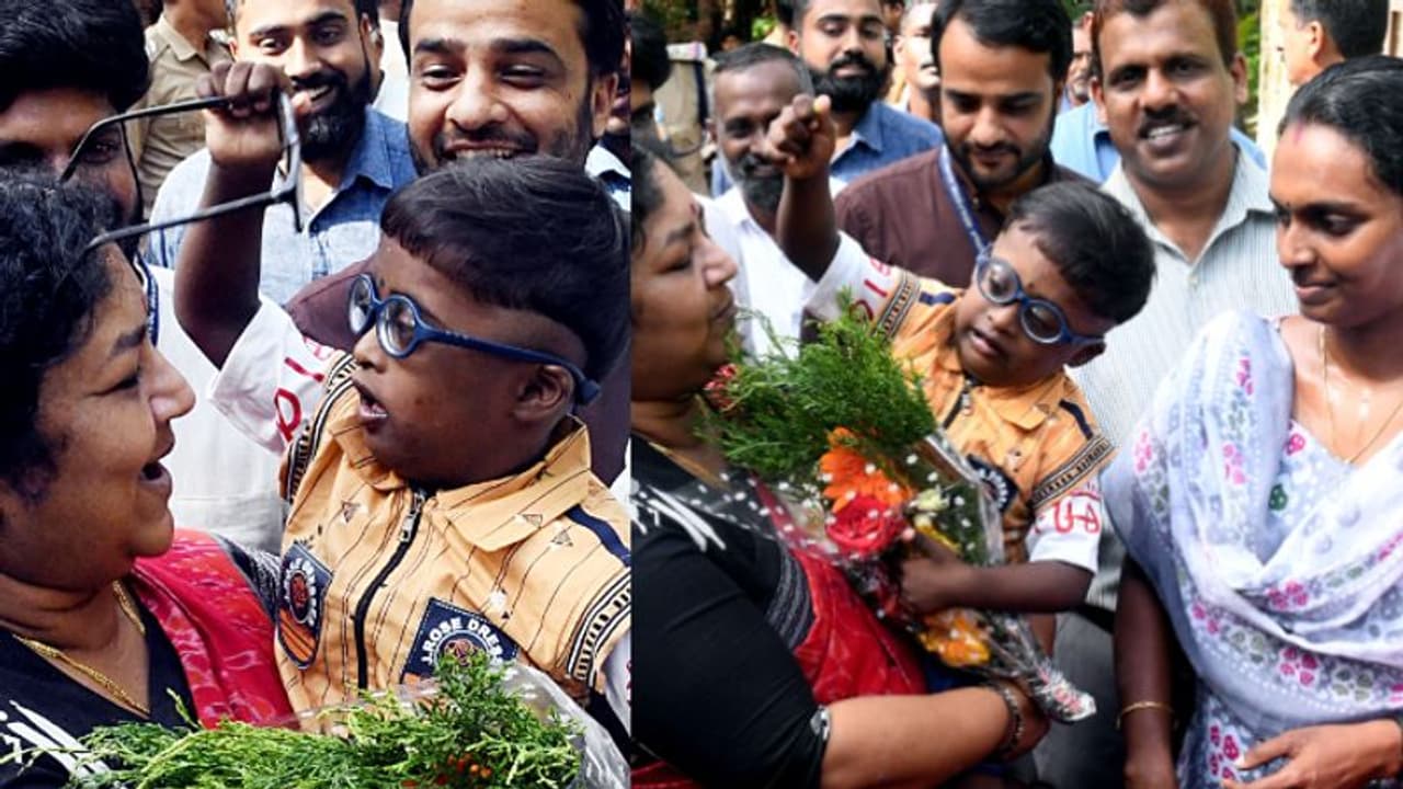 'നടക്കാൻ കാലുകൾ മാത്രം പോര, കൈയ്യും വേണം'; കുഞ്ഞ് ഹര്ഷനെയും ശിൽപ്പ ടീച്ചറെയും കാണാന് മന്ത്രി ബിന്ദുവെത്തി 'നടക്കാൻ കാലുകൾ മാത്രം പോര, കൈയ്യും വേണം'; കുഞ്ഞ് ഹര്ഷനെയും ശിൽപ്പ ടീച്ചറെയും കാണാന് മന്ത്രി ബിന്ദുവെത്തി