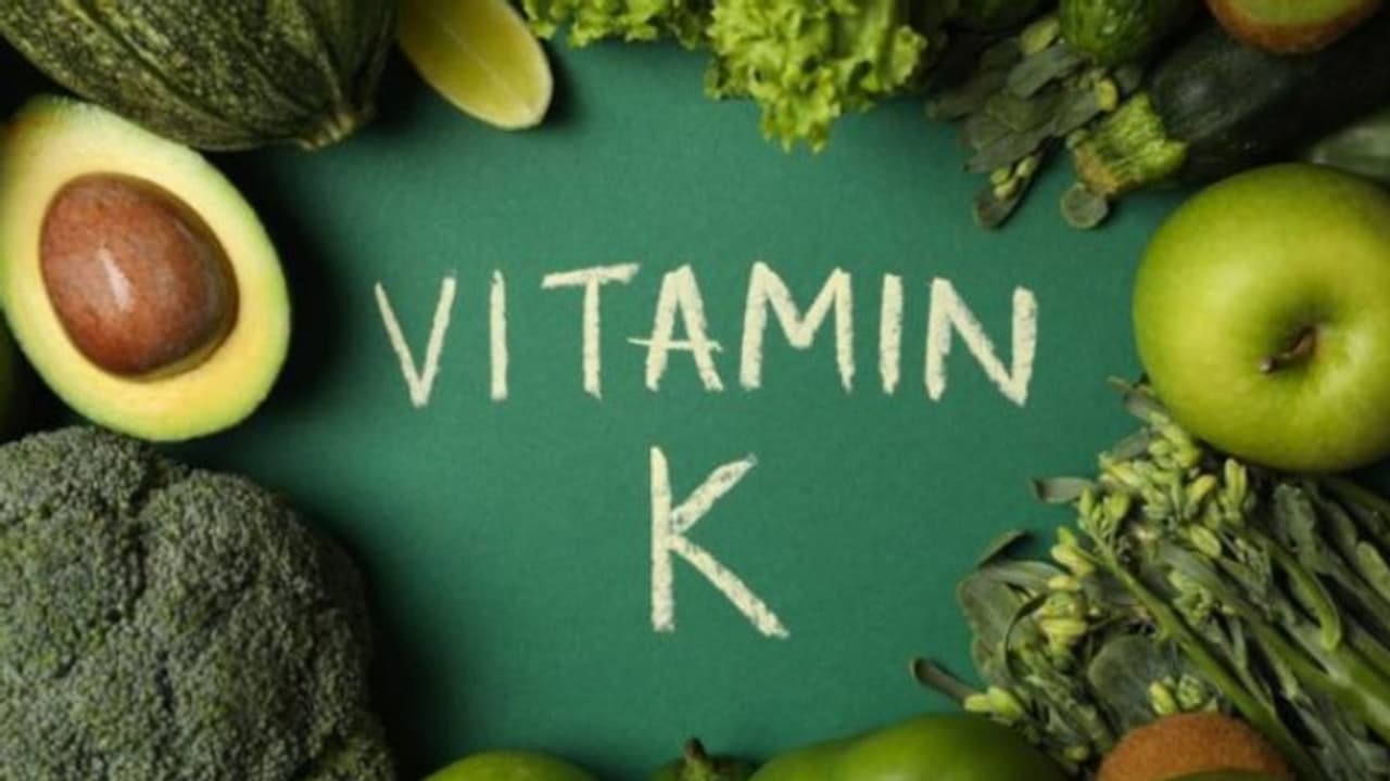 വിറ്റാമിൻ കെയുടെ കുറവ് ശരീരത്തെ ബാധിക്കുന്നത് ഇങ്ങനെ... വിറ്റാമിൻ കെയുടെ കുറവ് ശരീരത്തെ ബാധിക്കുന്നത് ഇങ്ങനെ...
