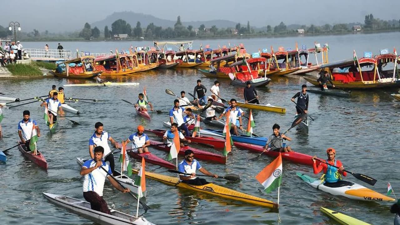 Independent Day celebrations: జ‌మ్మూకాశ్మీర్ లో ఉత్సాహభరితంగా 'హర్ ఘర్ తిరంగ' ర్యాలీ