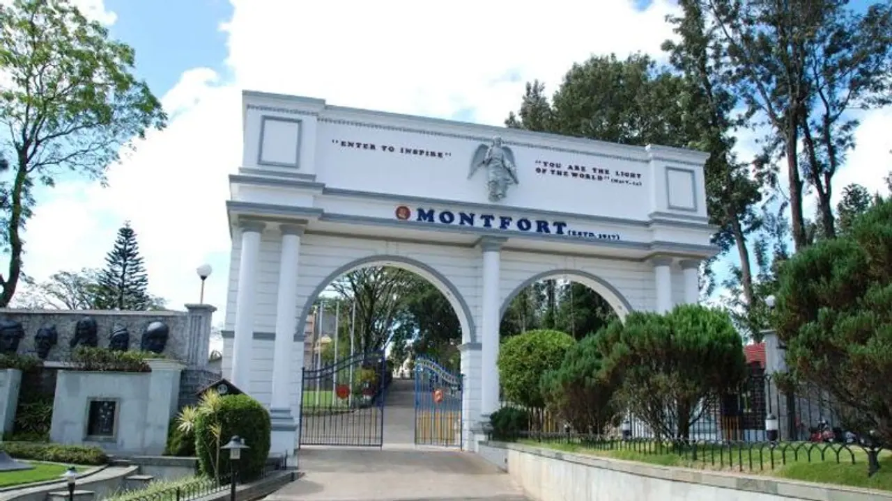 Salem : நாங்குநேரி பரபரப்பு அடங்குவதற்குள்.. ஏற்காடு மாண்ட்ஃபோர்டு பள்ளியில் மற்றொரு அதிர்ச்சி சம்பவம் !!