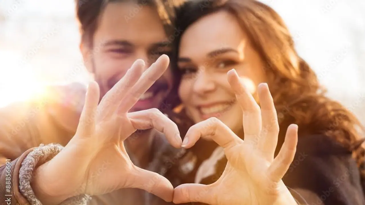 ಅವಳನ್ನು ನೋಡಿದ್ರೆ ಮನಸ್ಸಿನಲ್ಲಿ ಕಚಗುಳಿ, ನಿಮ್ಗೆ ಲವ್ವಾಗಿದ್ಯಾ ತಿಳ್ಕೊಳ್ಳೋದು ಹೇಗೆ? ಅವಳನ್ನು ನೋಡಿದ್ರೆ ಮನಸ್ಸಿನಲ್ಲಿ ಕಚಗುಳಿ, ನಿಮ್ಗೆ ಲವ್ವಾಗಿದ್ಯಾ ತಿಳ್ಕೊಳ್ಳೋದು ಹೇಗೆ?