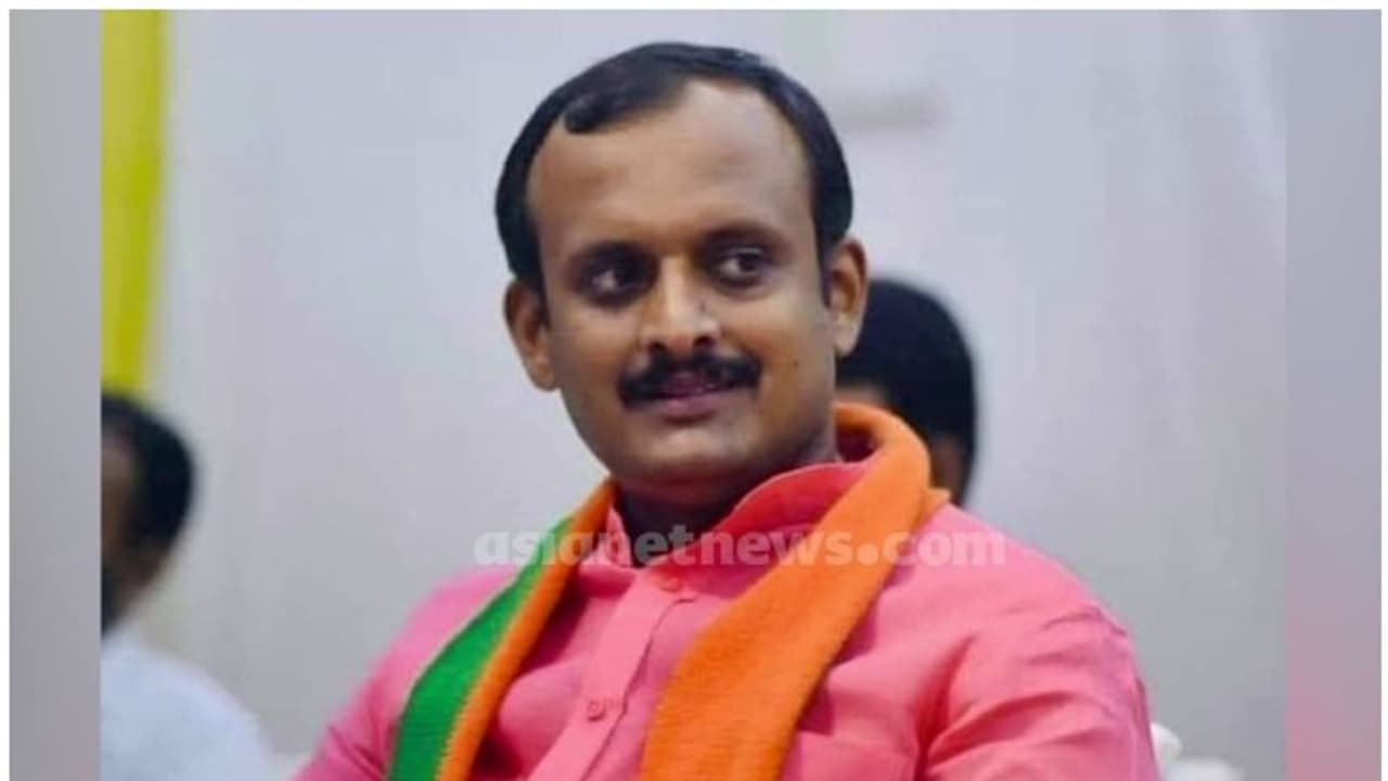 പുതുപ്പള്ളിയില് ചിത്രം തെളിഞ്ഞു; ജി ലിജിന് ലാല് ബിജെപി സ്ഥാനാർത്ഥി പുതുപ്പള്ളിയില് ചിത്രം തെളിഞ്ഞു; ജി ലിജിന് ലാല് ബിജെപി സ്ഥാനാർത്ഥി