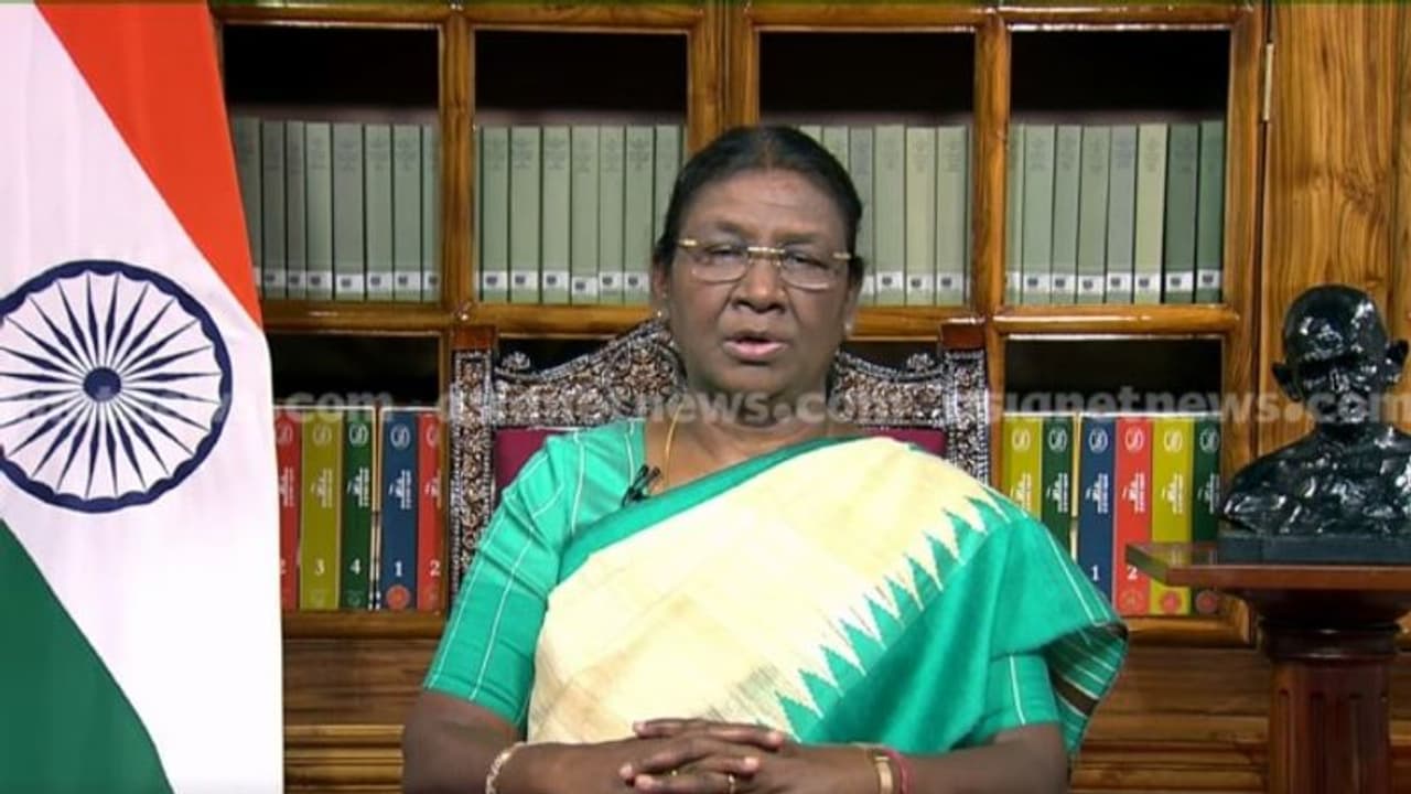 സ്ത്രീകളെ ഉപഭോഗവസ്തുക്കളായി കാണുന്നത് അനുവദിക്കാനാകില്ല; കടുത്ത രോഷം പ്രകടിപ്പിച്ച് രാഷ്ട്രപതി