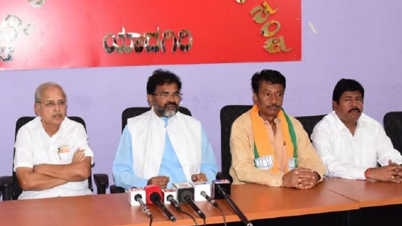 ಸಿದ್ದರಾಮಯ್ಯ ಸರ್ಕಾರ ಮೋಸಗಾರರ ಸರ್ಕಾರ: ಬಿಜೆಪಿ MLC ಛಲವಾದಿ ನಾರಾಯಣಸ್ವಾಮಿ