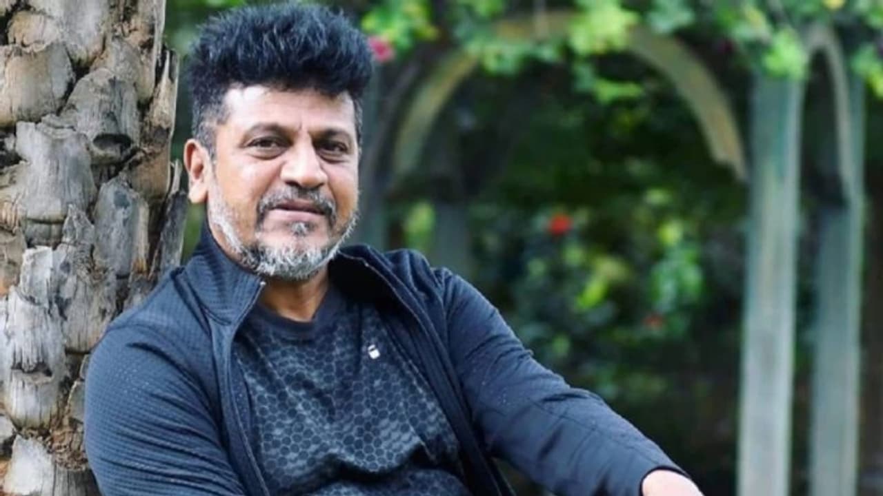 ஜெயிலர்.. மிரட்டிய கன்னட நடிகர் சிவராஜ்குமார்.. அவர் திருமணத்தில் பங்கேற்ற உலக நாயகன் Viral Pics!