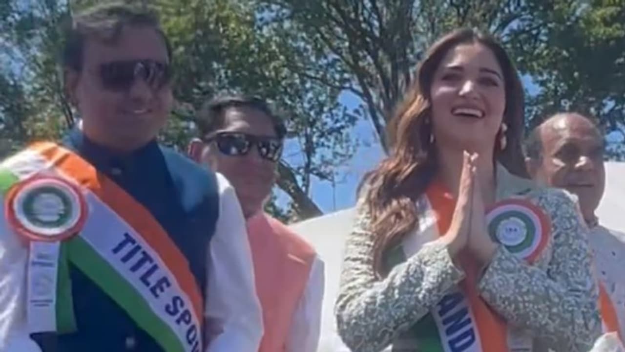 'ഇന്ത്യയെന്ന വികാരം നിറഞ്ഞുനിന്നു', യുഎസ്സിലെ ആഘോഷത്തില് പങ്കുചേര്ന്ന് തമന്ന 'ഇന്ത്യയെന്ന വികാരം നിറഞ്ഞുനിന്നു', യുഎസ്സിലെ ആഘോഷത്തില് പങ്കുചേര്ന്ന് തമന്ന