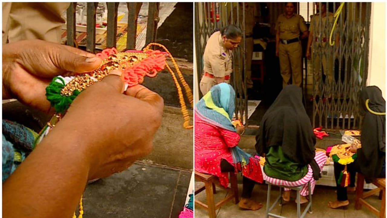 ത്രിവർണ്ണ നെറ്റിപ്പട്ടങ്ങളും പേനകളും വിൽക്കാനുണ്ട്! 15 അന്തേവാസികളുടെ പരിശ്രമം, മാതൃകയായി ഹോസ്ദുര്ഗ് ജയിൽ ത്രിവർണ്ണ നെറ്റിപ്പട്ടങ്ങളും പേനകളും വിൽക്കാനുണ്ട്! 15 അന്തേവാസികളുടെ പരിശ്രമം, മാതൃകയായി ഹോസ്ദുര്ഗ് ജയിൽ