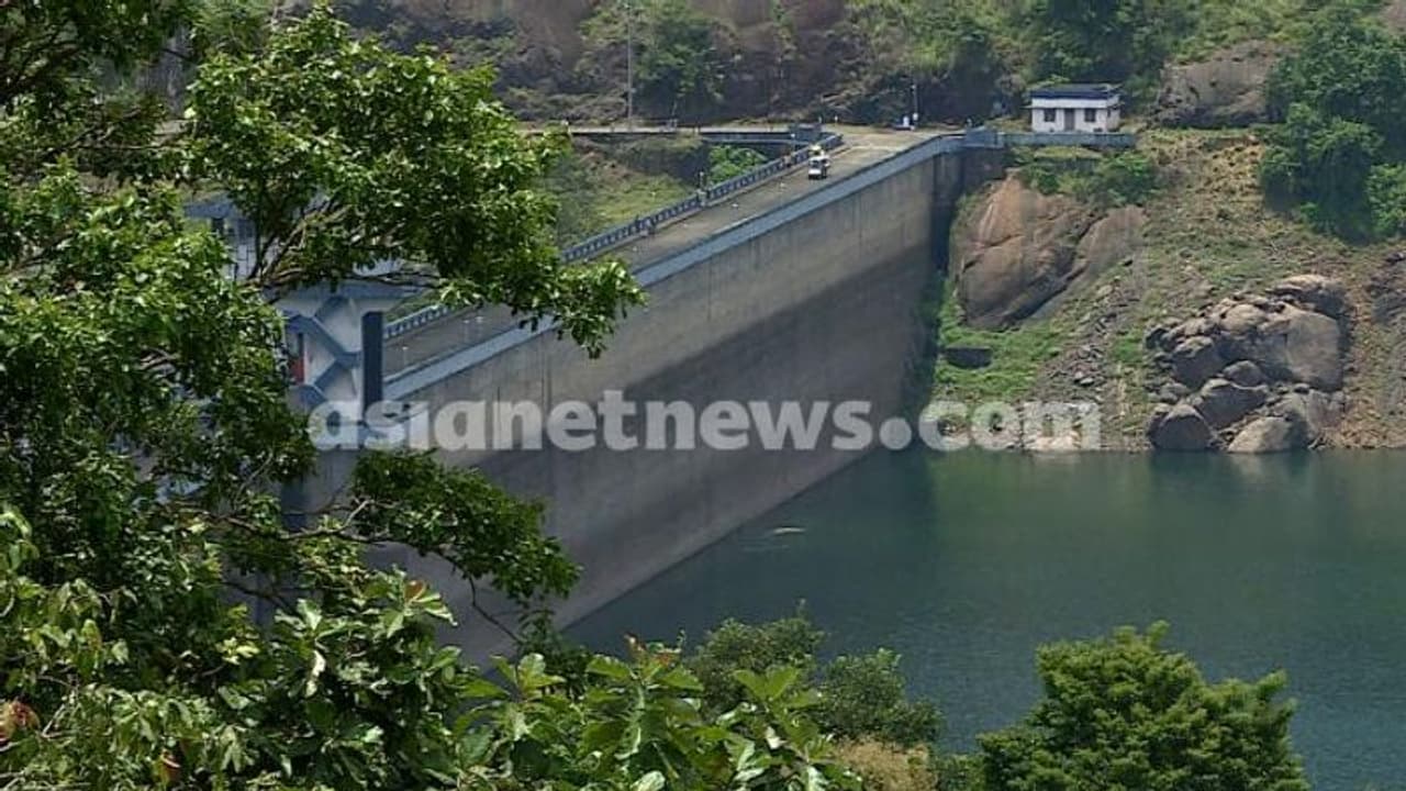 തിരുവനന്തപുരത്ത് വന്നാൽ ഇപ്പോൾ ഇടുക്കി ഡാം കാണാം; കാണികളുടെ വൻ തിരക്ക്, വൈദ്യുതി ഉത്പാദനം വരെ ലൈവ്