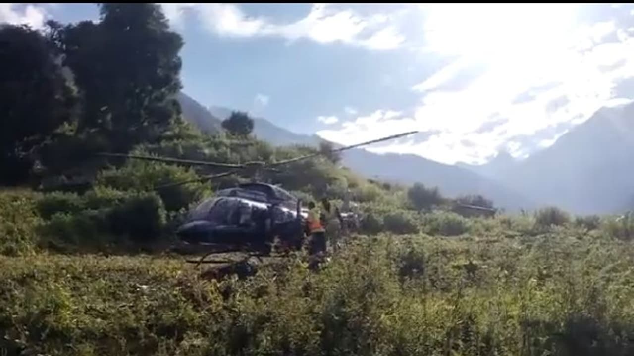 Over 200 tourists stranded after bridge collapses in Uttarakhand's Rudraprayag; Rescue ops underway | WATCH Over 200 tourists stranded after bridge collapses in Uttarakhand's Rudraprayag; Rescue ops underway | WATCH