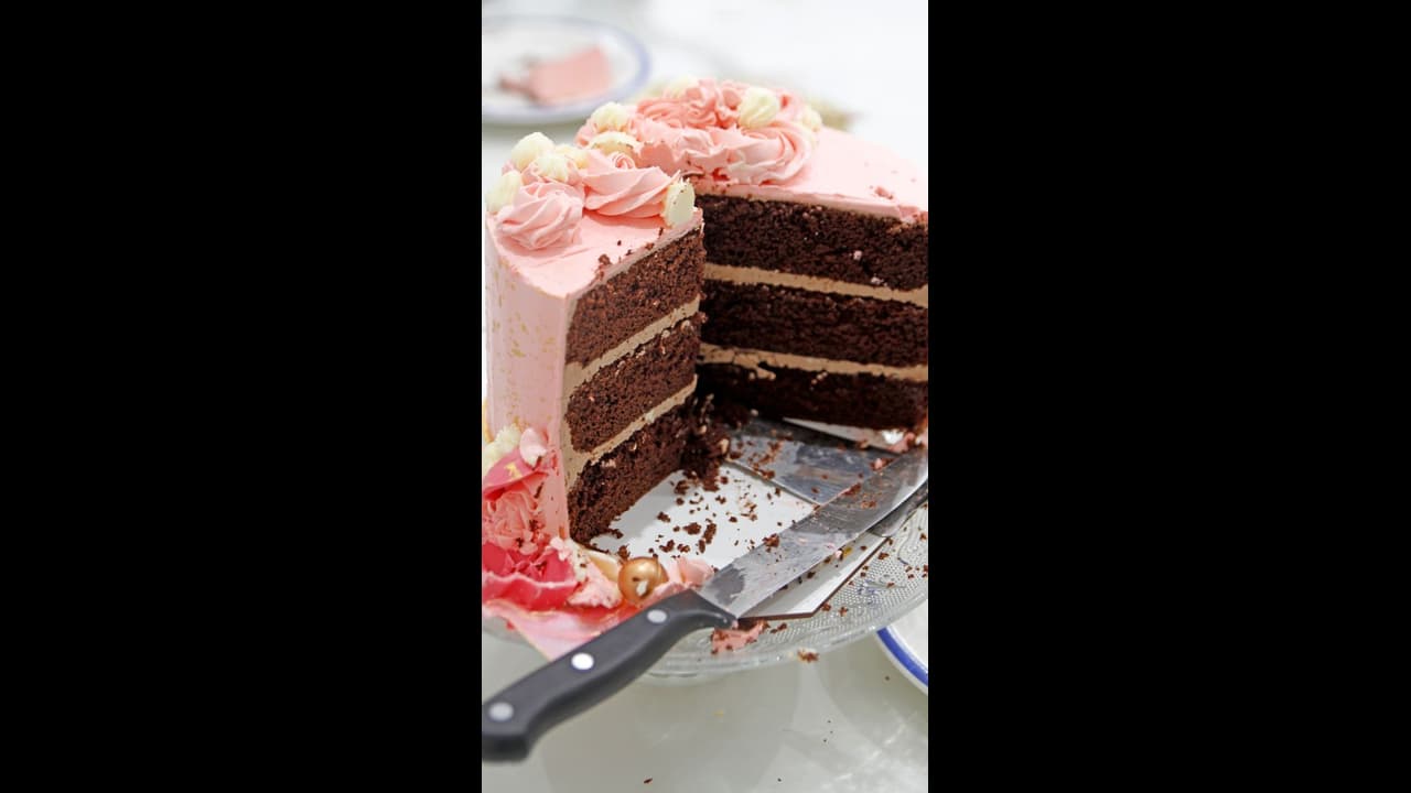 காலையில் வெறும் வயிற்றில் இனிப்பு சாப்பிடுவதால் உடலில் என்னென்ன மாற்றங்கள் நடக்கும் தெரியுமா? காலையில் வெறும் வயிற்றில் இனிப்பு சாப்பிடுவதால் உடலில் என்னென்ன மாற்றங்கள் நடக்கும் தெரியுமா?