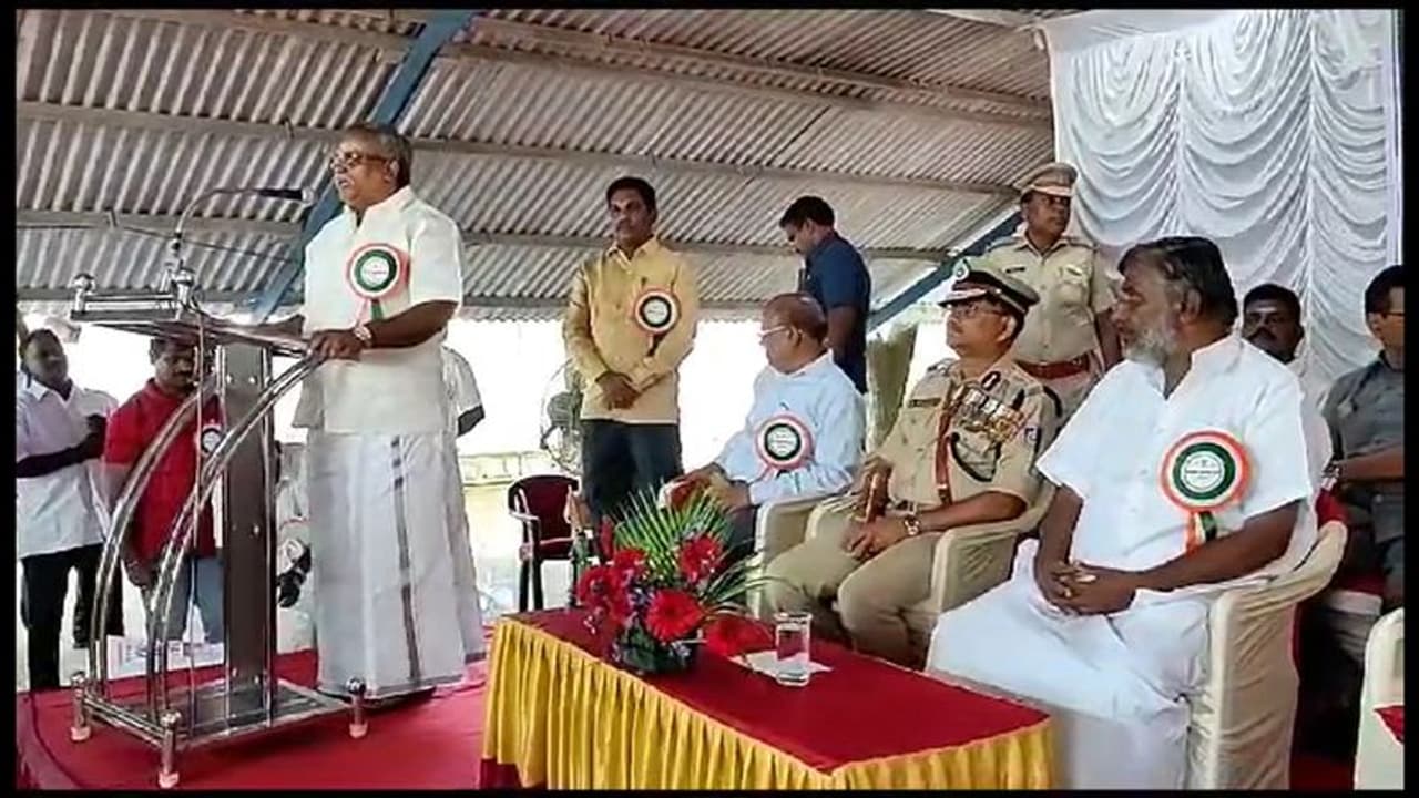 புதுச்சேரி அரசின் சட்டப்பூர்வ பரிமாற்ற நாள் விழா கொண்டாட்டம் புதுச்சேரி அரசின் சட்டப்பூர்வ பரிமாற்ற நாள் விழா கொண்டாட்டம்