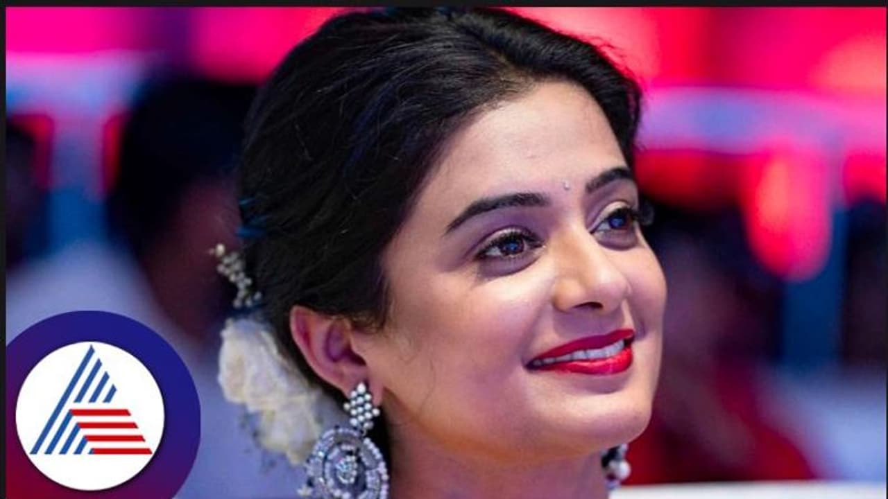 ಎಲ್ಲಾ ಮುಸ್ಲೀಮರು ISIS ಅಲ್ಲ, ಜಿಹಾದಿ ಅನ್ಬೇಡಿ..ಗೊತ್ತಿಲ್ಲದ ನಂಬರ್‌ನಿಂದ ರಾತ್ರಿ ಕರೆ ಬರುತ್ತೆ: ನಟಿ ಪ್ರಿಯಾಮಣಿ ಗರಂ 