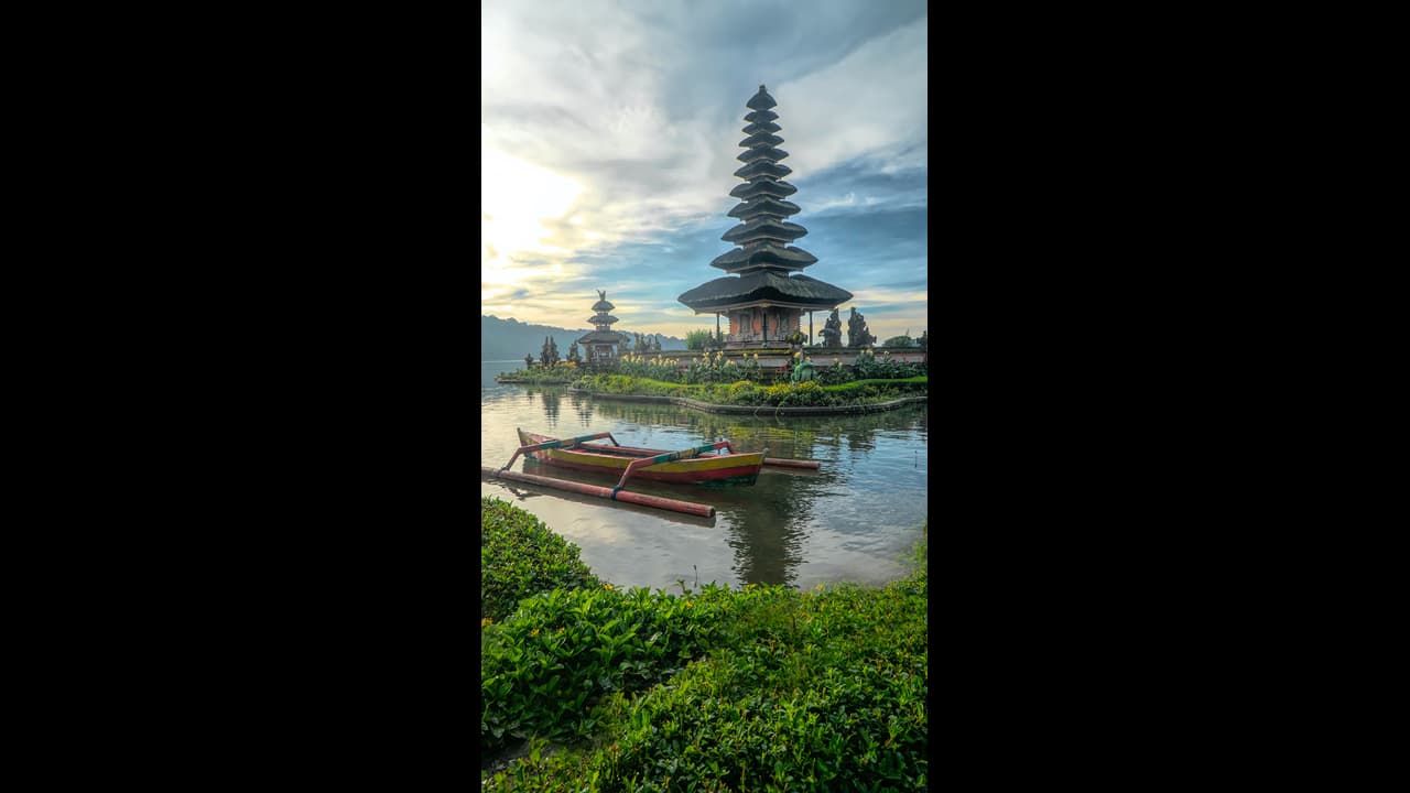 ದೇವಸ್ಥಾನದಲ್ಲಿ ಬೆತ್ತಲೆ ಧ್ಯಾನ ಮಾಡಿದ ವಿದೇಶಿಗನಿಗಾಗಿ ಸರ್ಕಾರ ಹುಡುಕಾಟ