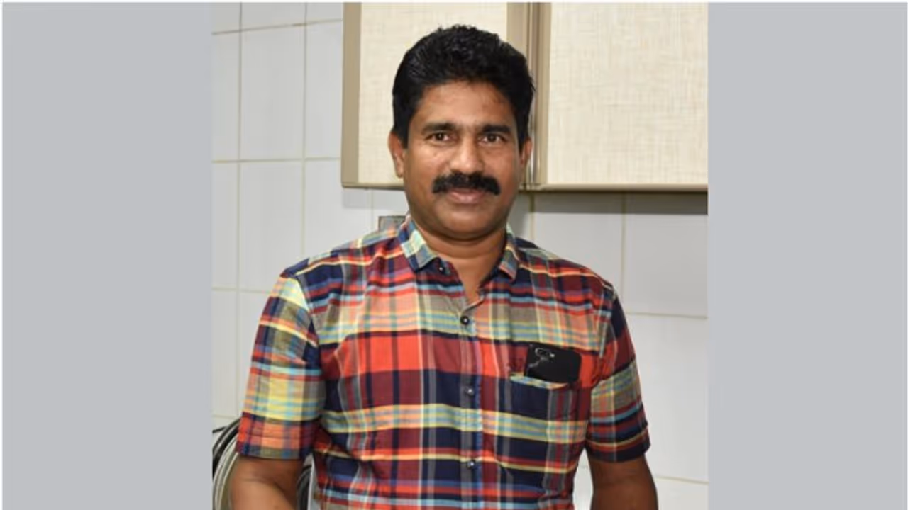 പ്രവാസി മലയാളി ഹൃദയാഘാതം മൂലം മരിച്ചു പ്രവാസി മലയാളി ഹൃദയാഘാതം മൂലം മരിച്ചു