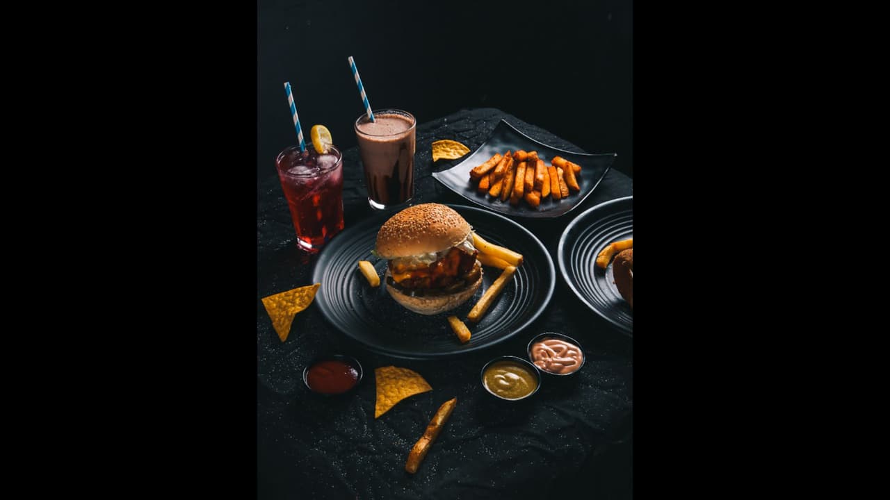 Foods to Avoidn in Summer : கோடை காலத்தில் தப்பித்தவறி கூட இந்த உணவுகளை சாப்பிடதீங்க.. ஏன் தெரியுமா?