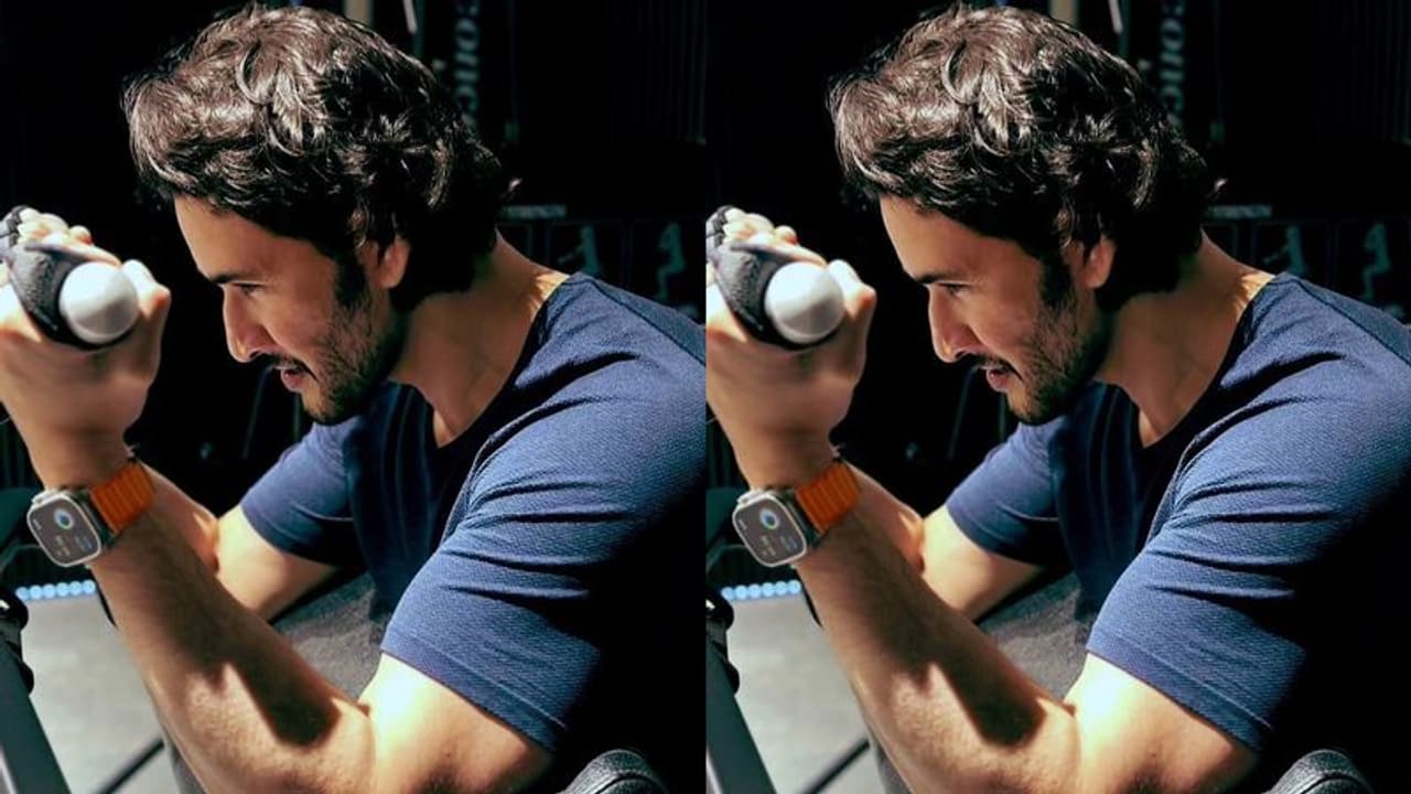 జిమ్ లో కసరత్తులు చేస్తున్న మహేష్... రాజమౌళి మూవీ కోసమేనా! జిమ్ లో కసరత్తులు చేస్తున్న మహేష్... రాజమౌళి మూవీ కోసమేనా!