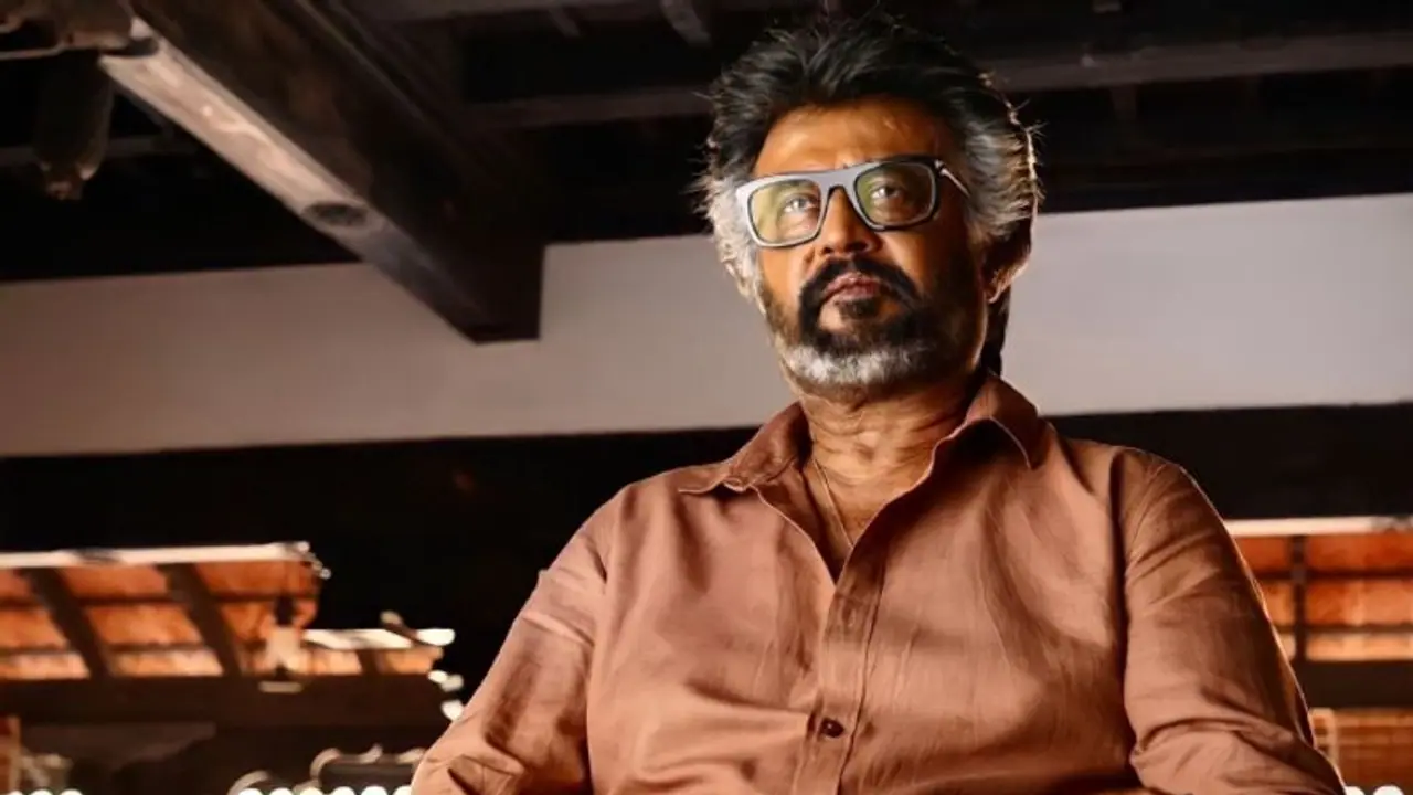 ട്രാക്കര്മാരുടെ കണക്കുകള് തള്ളി സണ് പിക്ചേഴ്സ്; 'ജയിലറി'ന്റെ ആദ്യ ഒഫിഷ്യല് കളക്ഷന് പുറത്ത് ട്രാക്കര്മാരുടെ കണക്കുകള് തള്ളി സണ് പിക്ചേഴ്സ്; 'ജയിലറി'ന്റെ ആദ്യ ഒഫിഷ്യല് കളക്ഷന് പുറത്ത്