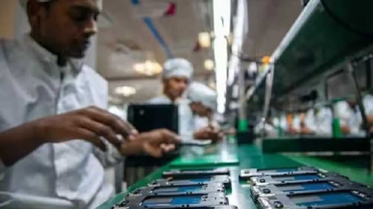 మొబైల్ ఉత్పత్తిలో ఇండియాకి సెకండ్ ర్యాంక్.. 200 కోట్ల డివైజెస్ నడుపుతున్న 'మేక్ ఇన్ ఇండియా': రిపోర్ట్ మొబైల్ ఉత్పత్తిలో ఇండియాకి సెకండ్ ర్యాంక్.. 200 కోట్ల డివైజెస్ నడుపుతున్న 'మేక్ ఇన్ ఇండియా': రిపోర్ట్