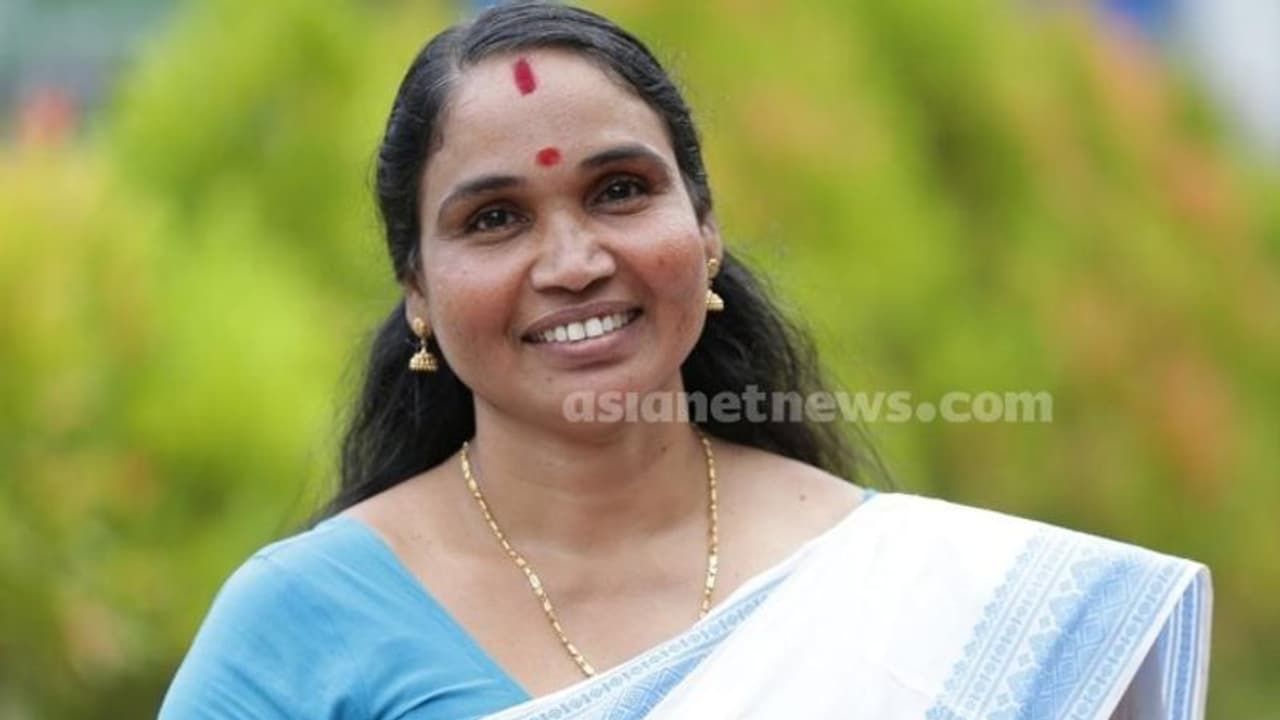 തൃക്കാക്കര ഓണക്കിഴി വിവാദം: മുൻ ചെയർപേഴ്സൺ അജിത തങ്കപ്പൻ ഒന്നാം പ്രതി; വിജിലൻസ് റിപ്പോർട്ട്