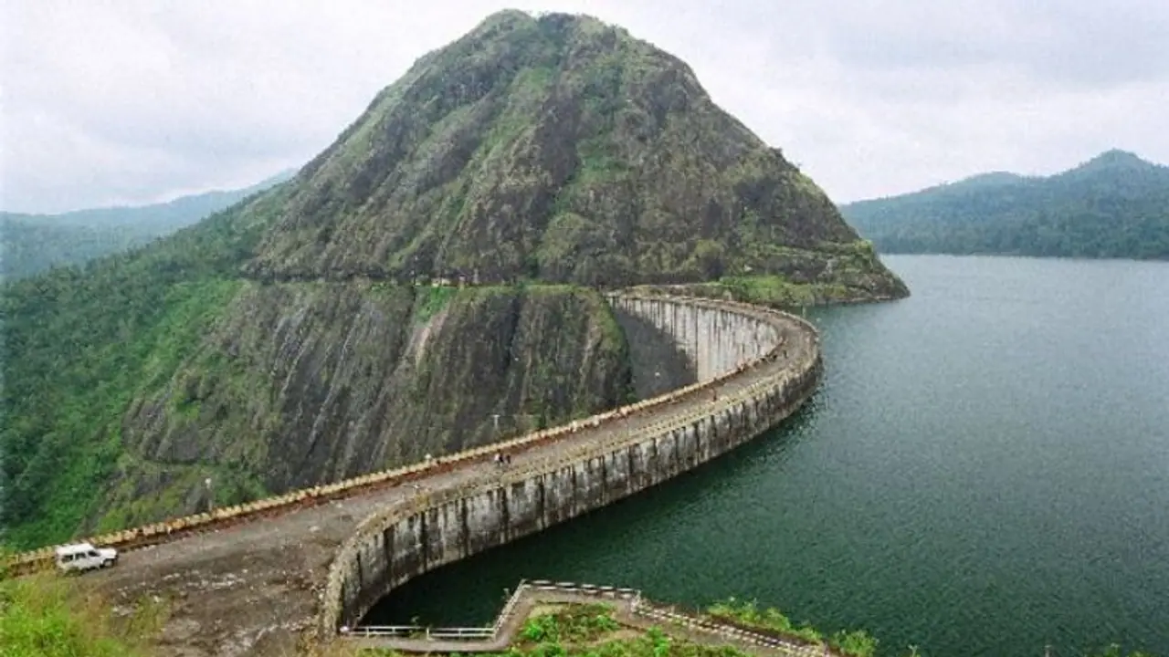 'അണക്കെട്ടാണ്, അതിന്റെ ഗൗരവം വേണം'; ഇടുക്കി അണക്കെട്ടിലെ സുരക്ഷ ശക്തമാക്കാൻ നടപടി, കൂടുതൽ കാമറകൾ സ്ഥാപിക്കും 'അണക്കെട്ടാണ്, അതിന്റെ ഗൗരവം വേണം'; ഇടുക്കി അണക്കെട്ടിലെ സുരക്ഷ ശക്തമാക്കാൻ നടപടി, കൂടുതൽ കാമറകൾ സ്ഥാപിക്കും