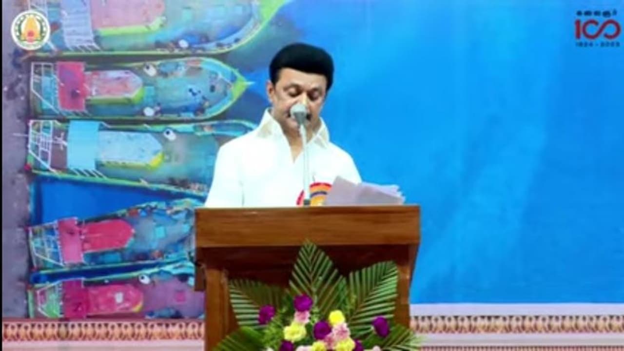 மீனவர்களுக்கான மீன்பிடி தடைக்கால நிவாரணம் ரூ.8,000 ஆக உயர்வு.! மானிய மண்ணெண்ணெய், டீசல் அதிகரிப்பு ஸ்டாலின் மீனவர்களுக்கான மீன்பிடி தடைக்கால நிவாரணம் ரூ.8,000 ஆக உயர்வு.! மானிய மண்ணெண்ணெய், டீசல் அதிகரிப்பு ஸ்டாலின்