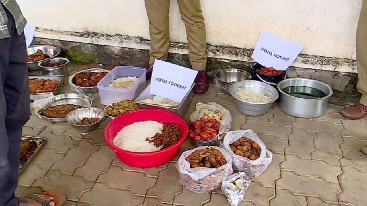 കണ്ണൂർ നഗരത്തിലെ ഹോട്ടലുകളിൽ റെയ്ഡ്. 5 ഹോട്ടലുകളിൽ നിന്ന് കൂടിയ അളവിൽ പഴകിയ ഭക്ഷണം പിടികൂടി