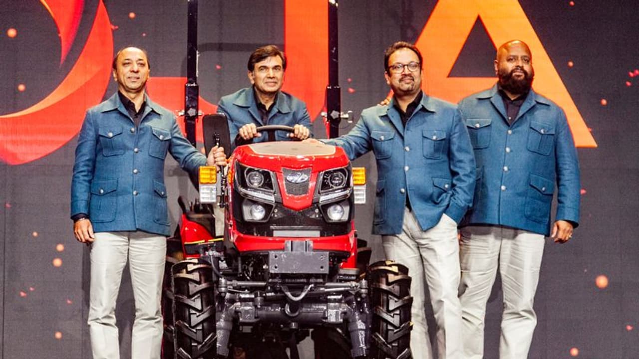 കര്ഷകര്ക്ക് ഓജസേകാൻ ഓജ, വില കുറഞ്ഞ ട്രാക്ടറുകളുമായി മഹീന്ദ്രയുടെ മാജിക്ക് കര്ഷകര്ക്ക് ഓജസേകാൻ ഓജ, വില കുറഞ്ഞ ട്രാക്ടറുകളുമായി മഹീന്ദ്രയുടെ മാജിക്ക്