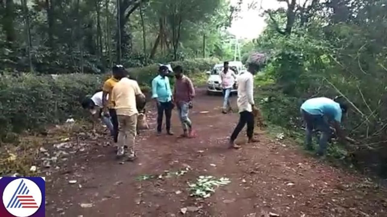 Cops praised for making tourists pick up beer bottles they threw on Kallattagiri Falls road Cops praised for making tourists pick up beer bottles they threw on Kallattagiri Falls road
