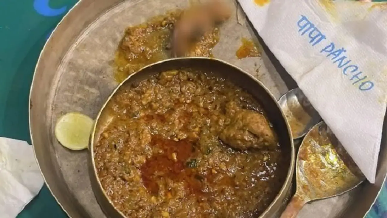 चिकन खाते समय ग्रैवी में मिला कुछ ऐसा कि कस्टमर के उड़े होश, जानिए आगे क्या हुआ?