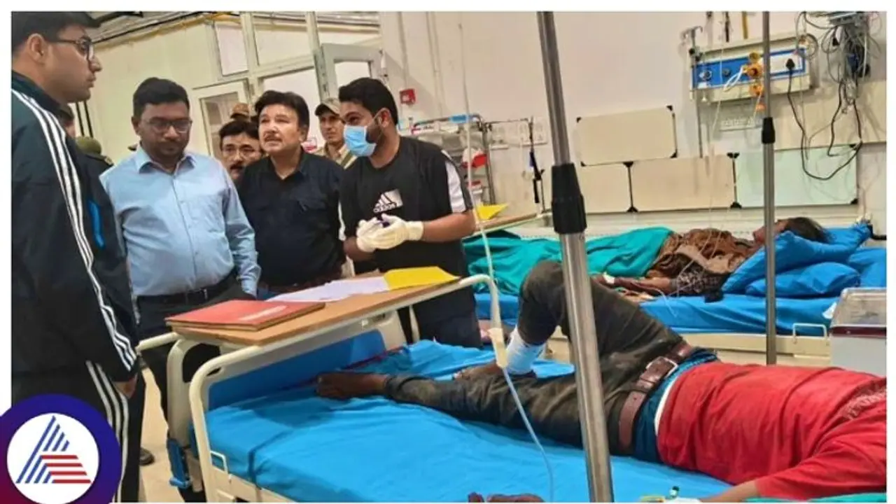 ಕಾರ್ಗಿಲ್ನಲ್ಲಿ ಭೀಕರ ಸ್ಫೋಟ , 3 ಸಾವು 11 ಮಂದಿ ಗಂಭೀರ ಕಾರ್ಗಿಲ್ನಲ್ಲಿ ಭೀಕರ ಸ್ಫೋಟ , 3 ಸಾವು 11 ಮಂದಿ ಗಂಭೀರ